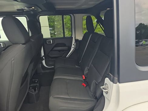 Used 2021 Jeep Wrangler Unlimited Sahara w/ Uconnect 4C Nav & Sound Group AWD/4WD image 28