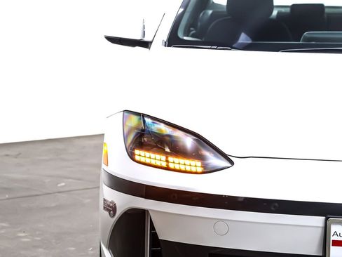 Used 2025 Hyundai Ioniq 6 SE image 14