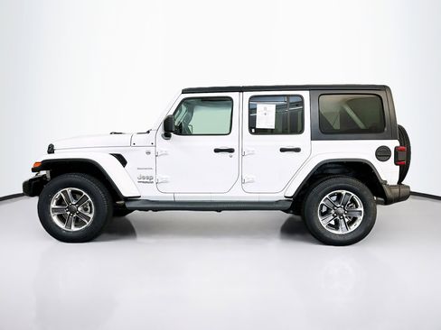 Used 2021 Jeep Wrangler Unlimited Sahara image 4