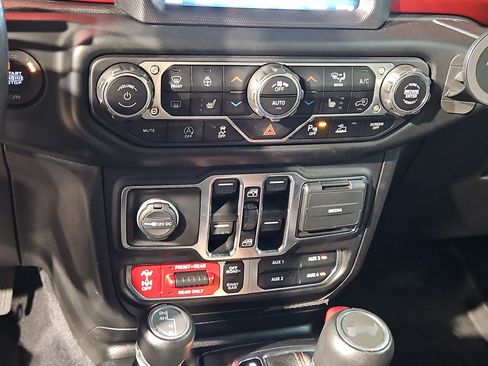 Used 2021 Jeep Wrangler Unlimited Rubicon AWD/4WD image 33