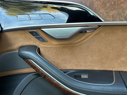 Used 2021 Audi A8 L 4.0T image 30