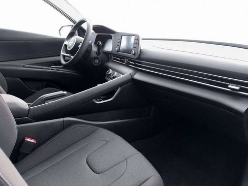 New 2026 Hyundai Elantra SE FWD image 15