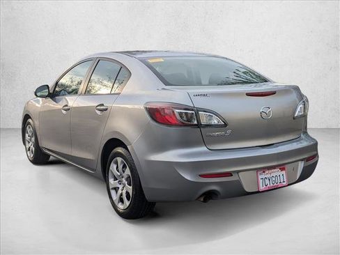 Used 2013 MAZDA MAZDA3 i SV w/ Convenience Pkg image 8
