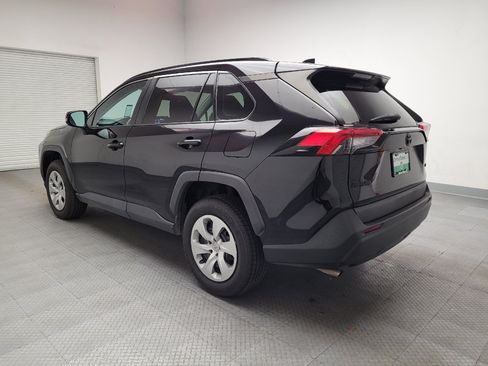 Used 2021 Toyota RAV4 LE FWD image 5
