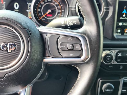 Used 2020 Jeep Wrangler Unlimited Sahara AWD/4WD image 29
