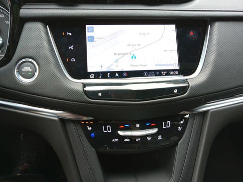 New 2026 Cadillac XT5 Sportv w/ LPO, Onyx Lite Package AWD/4WD image 16