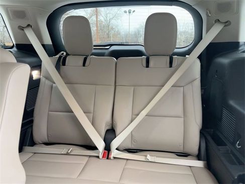 Used 2023 Ford Explorer Limited image 28