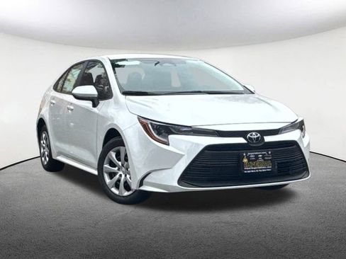 New 2026 Toyota Corolla LE image 2