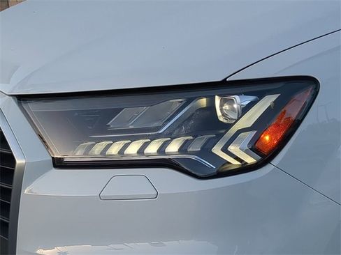 Used 2024 Audi Q7 2.0T Premium Plus image 7