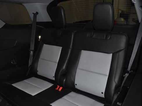 Used 2022 Ford Explorer XLT w/ Equipment Group 202A image 38