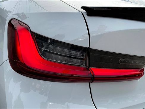 Used 2023 BMW 330i Sedan w/ M Sport Package RWD image 22