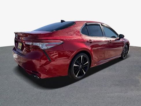 Used 2019 Toyota Camry XSE image 3