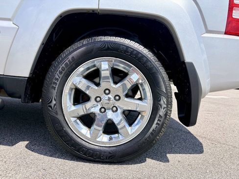 Used 2012 Jeep Liberty Sport AWD/4WD image 36