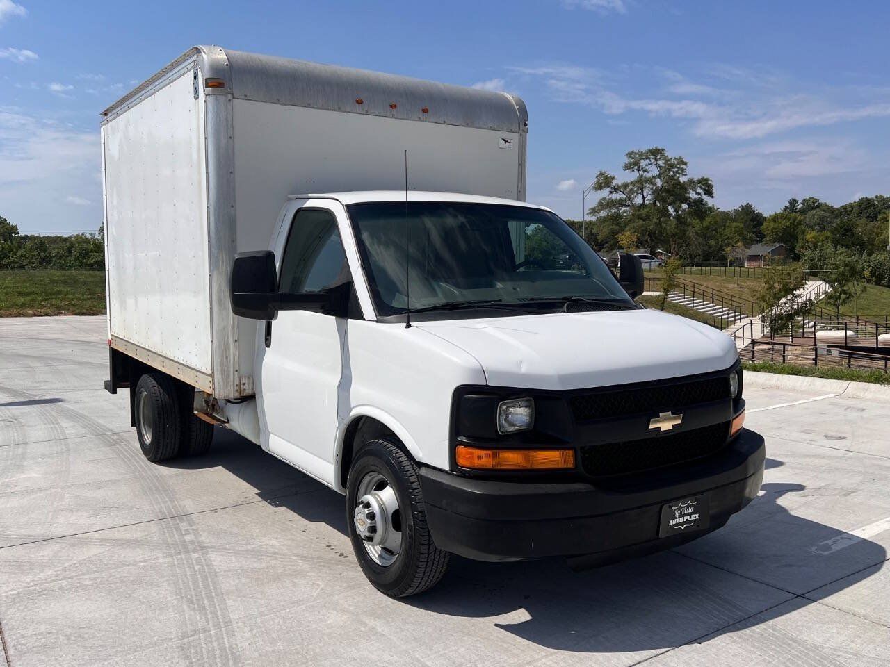 Used 2014 Chevrolet Express 3500 RWD image 4