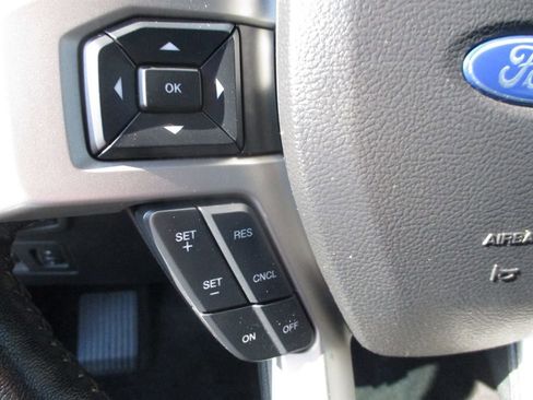 Used 2018 Ford F150 Lariat image 16