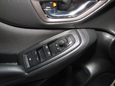 Used 2024 Subaru Forester Premium AWD/4WD image 12