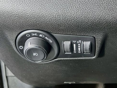 Used 2022 Jeep Compass Latitude w/ Convenience Group AWD/4WD image 10