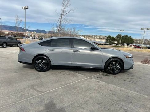Used 2025 Honda Accord Sport image 9