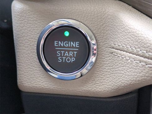 Certified 2024 Ford Expedition Limited image 27