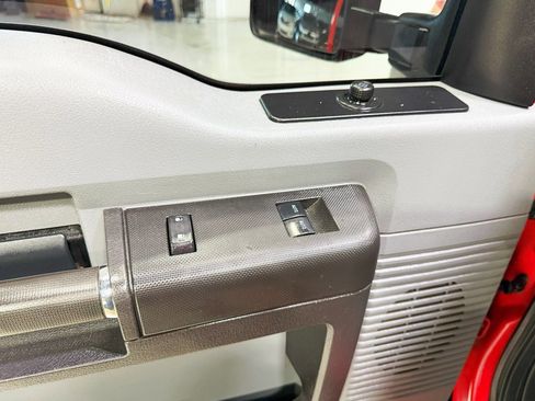 Used 2016 Ford F450 XL w/ Power Equipment Group image 32