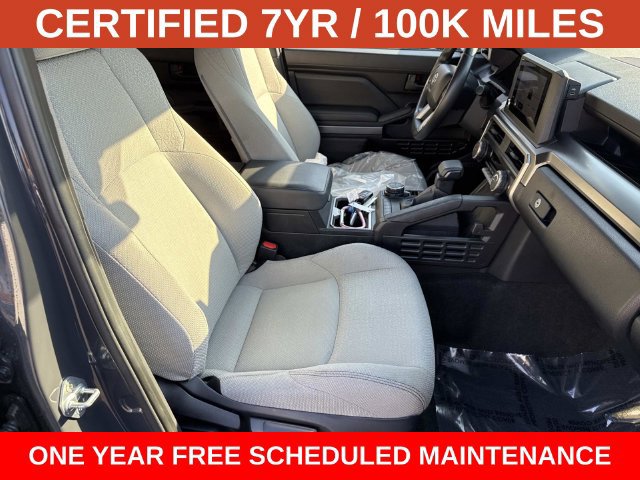Used 2025 Toyota 4Runner SR5 AWD/4WD image 9