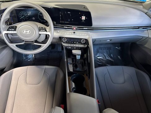 Used 2024 Hyundai Elantra Blue image 16