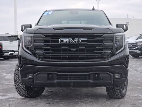 Used 2024 GMC Sierra 1500 Elevation w/ Elevation Premium Package image 18