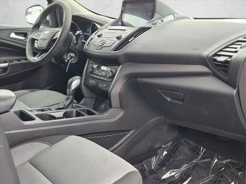 Used 2018 Ford Escape SE FWD image 18