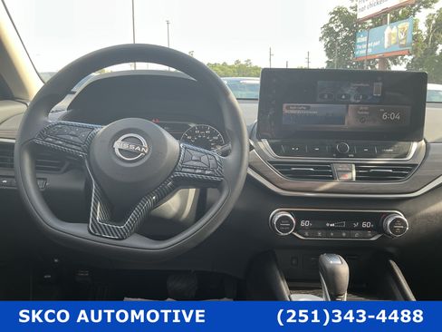 Used 2025 Nissan Altima 2.5 SV w/ SV Special Edition Package FWD image 15