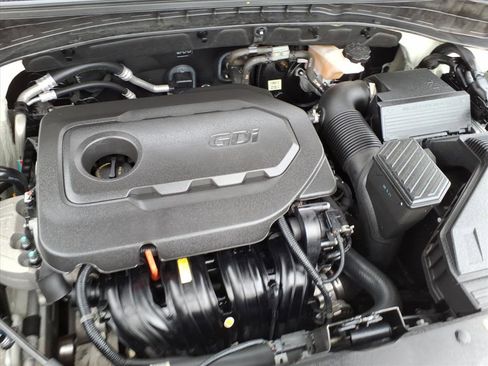 Used 2020 Kia Sportage LX image 13