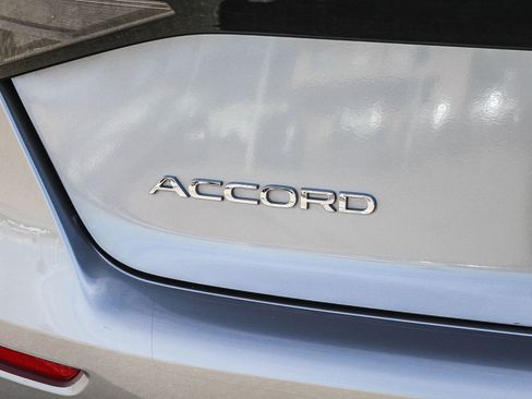 Used 2023 Honda Accord EX image 11