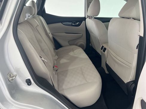 Used 2019 Nissan Rogue Sport SV FWD image 24