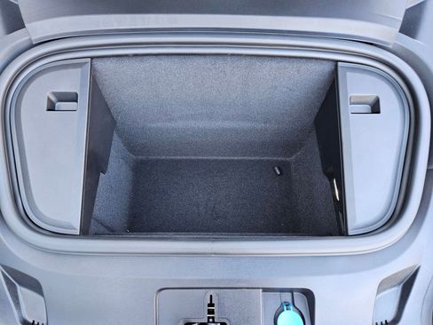 New 2025 Porsche Taycan Turbo S image 28