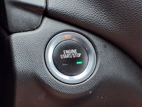 Used 2019 Chevrolet Equinox LT w/ Driver Convenience Package FWD image 27