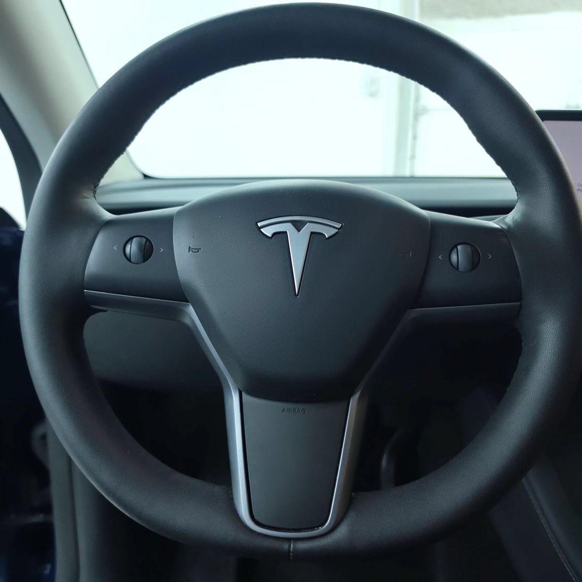 Used 2024 Tesla Model Y Long Range AWD/4WD image 16