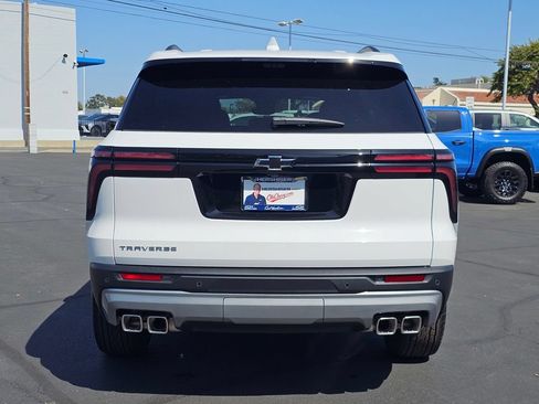 New 2026 Chevrolet Traverse LT w/ Driver Confidence Package FWD image 5