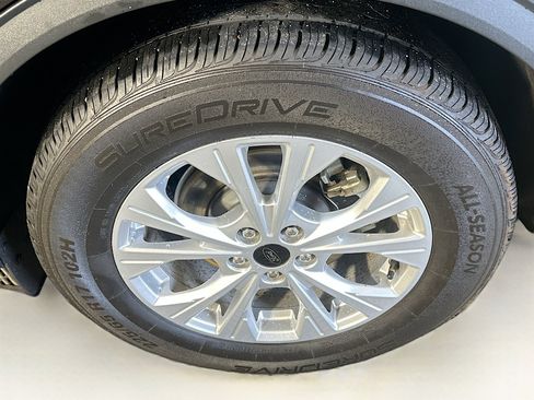 Used 2024 Ford Escape Active image 11