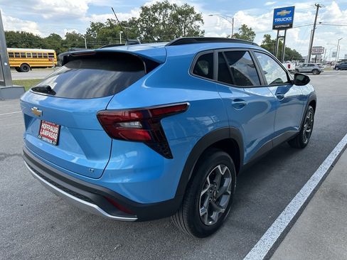 New 2025 Chevrolet Trax LT w/ Driver Confidence Package image 2