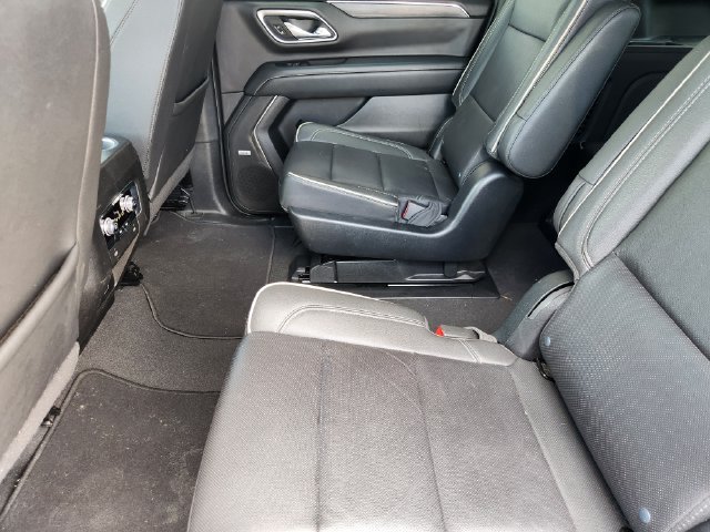 Used 2023 GMC Yukon XL SLT AWD/4WD image 30