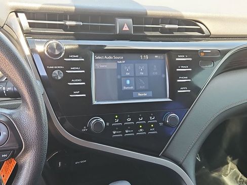 Used 2019 Toyota Camry LE w/ Carpet Mat Package FWD image 14