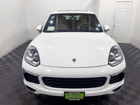 Used 2016 Porsche Cayenne AWD/4WD image 2