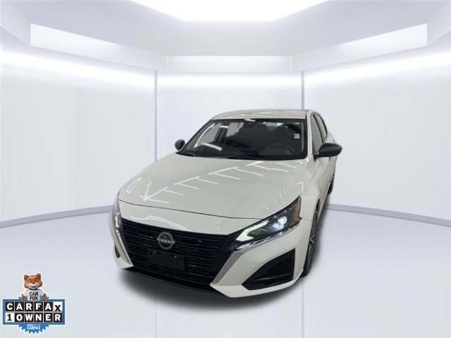 Used 2025 Nissan Altima 2.5 SV FWD image 2