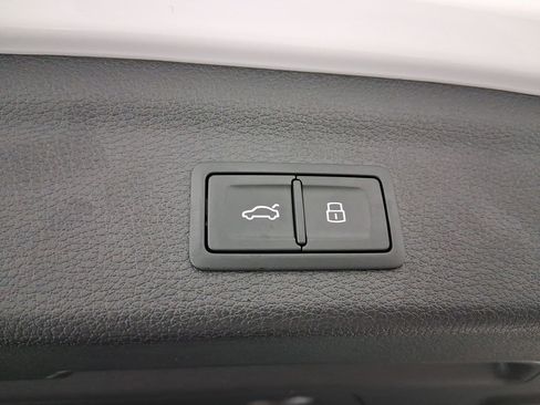 New 2025 Audi Q3 2.0T Premium image 27