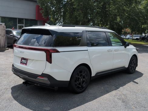 Used 2025 Kia Carnival SX Prestige FWD image 4