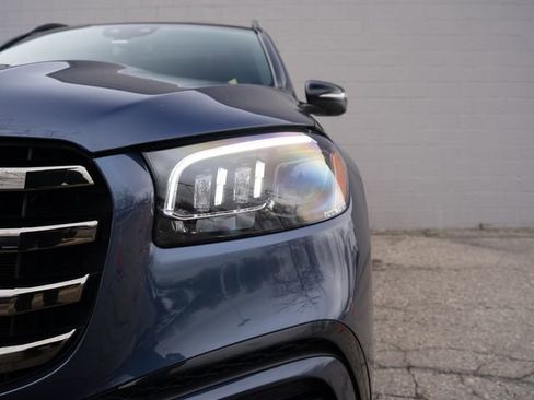 Used 2024 Mercedes-Benz GLS 450 4MATIC image 11