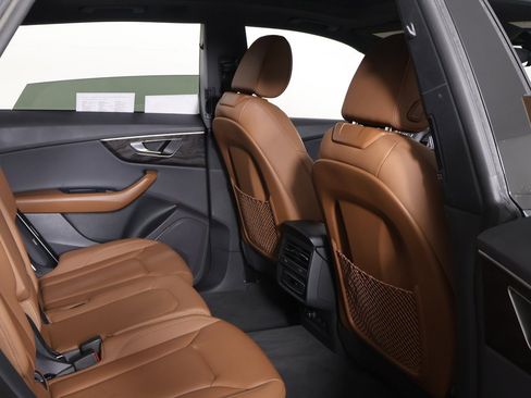 Used 2023 Audi Q8 Premium w/ Convenience Package image 30