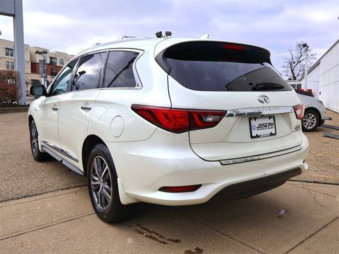 Used 2019 INFINITI QX60 Luxe image 3