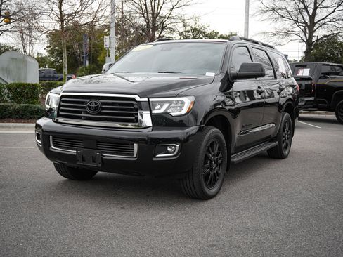 Used 2022 Toyota Sequoia TRD Sport image 5