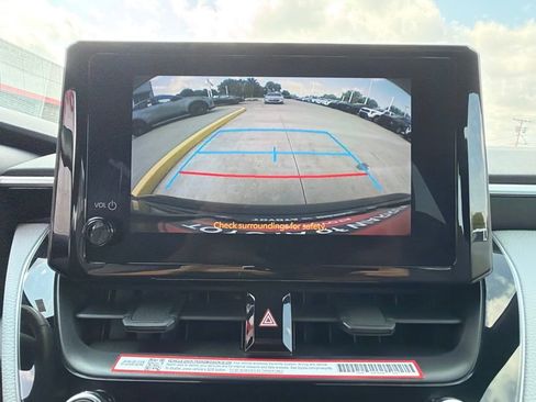 Used 2025 Toyota Corolla SE FWD image 16