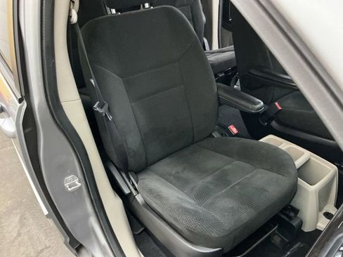 Used 2016 Dodge Grand Caravan SE w/ Quick Order Package 29E SE image 33